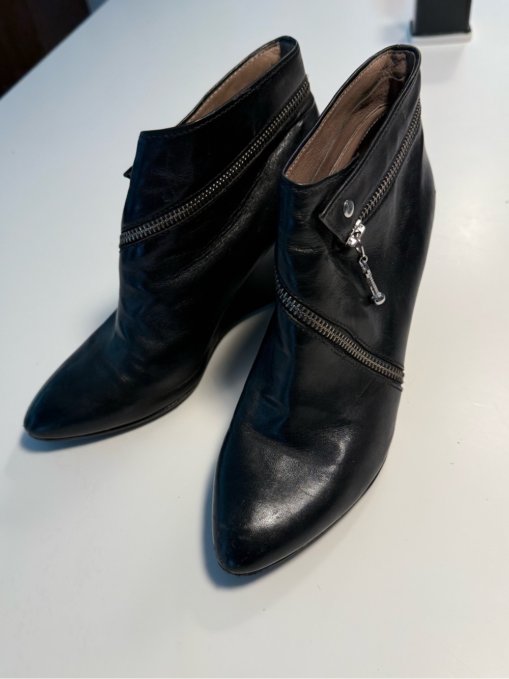 Sigerson Morrison Black Leather Pointed Ankle Booties with Zip Detail